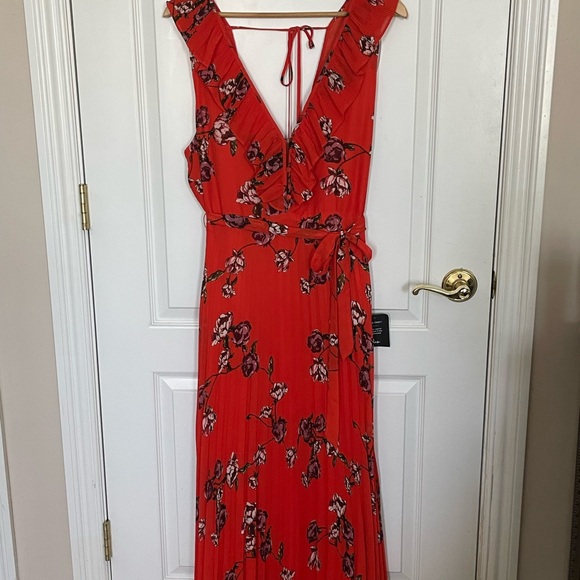 Lulu’s Loved By You Red Orange Floral Print Pleated Chiffon Maxi Dress, XL, NWT - Picture 2 of 5
